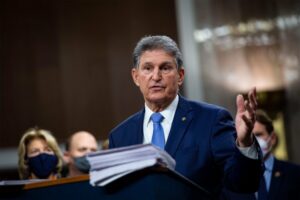 Joe Manchin Bio, Age, Height, Republican ,Wiki, Daughter, Family, Wife ...