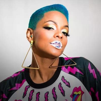 Sharaya J Photo