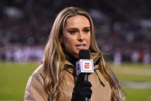 Molly McGrath Bio, Wiki, ESPN, Age, Height, Family, Salary, Husband